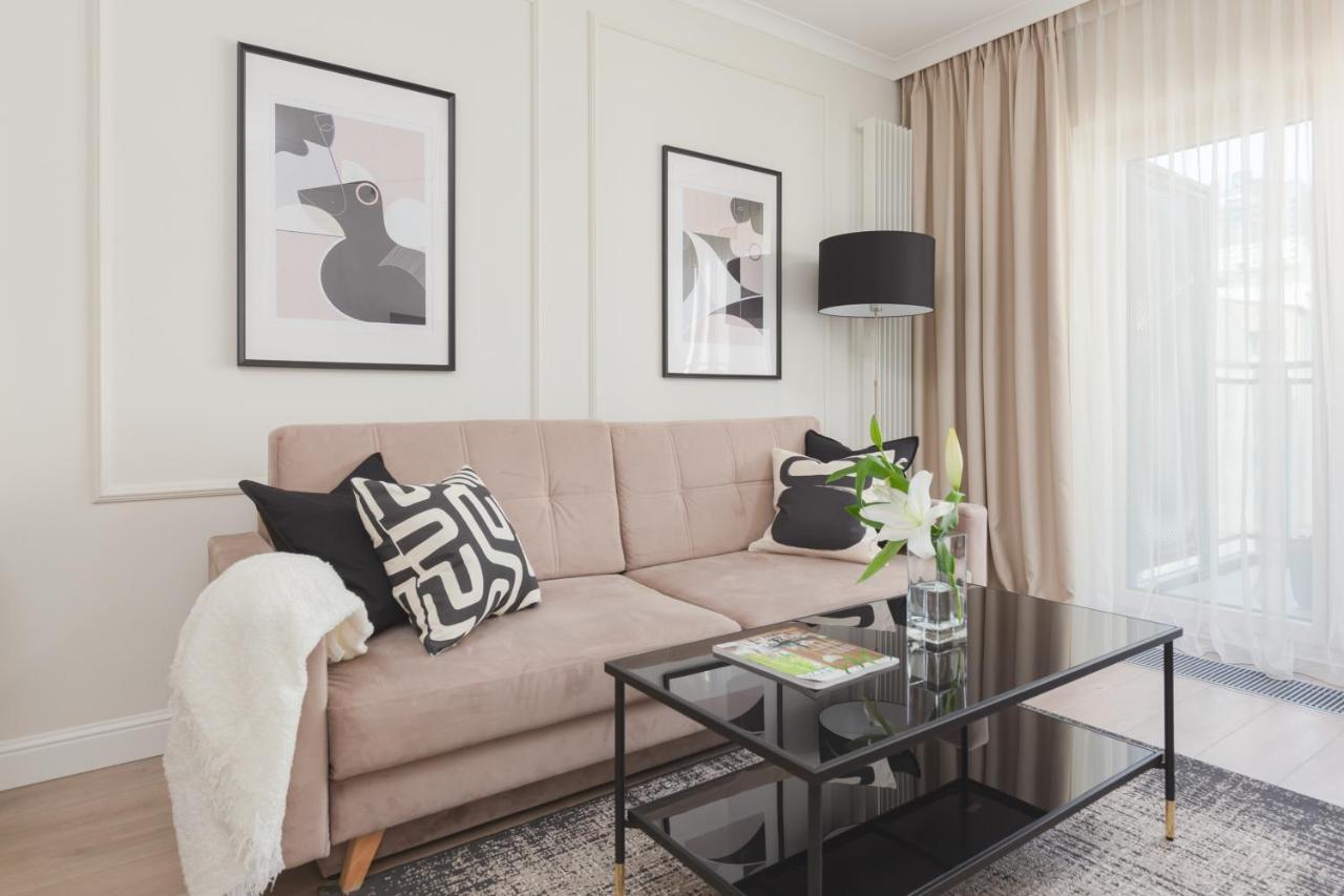 Mennica Residence Central Apartment By Renters Prestige Warschau Exterior foto