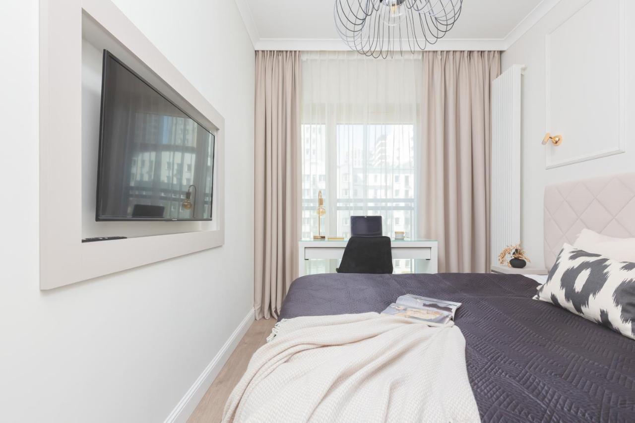 Mennica Residence Central Apartment By Renters Prestige Warschau Exterior foto