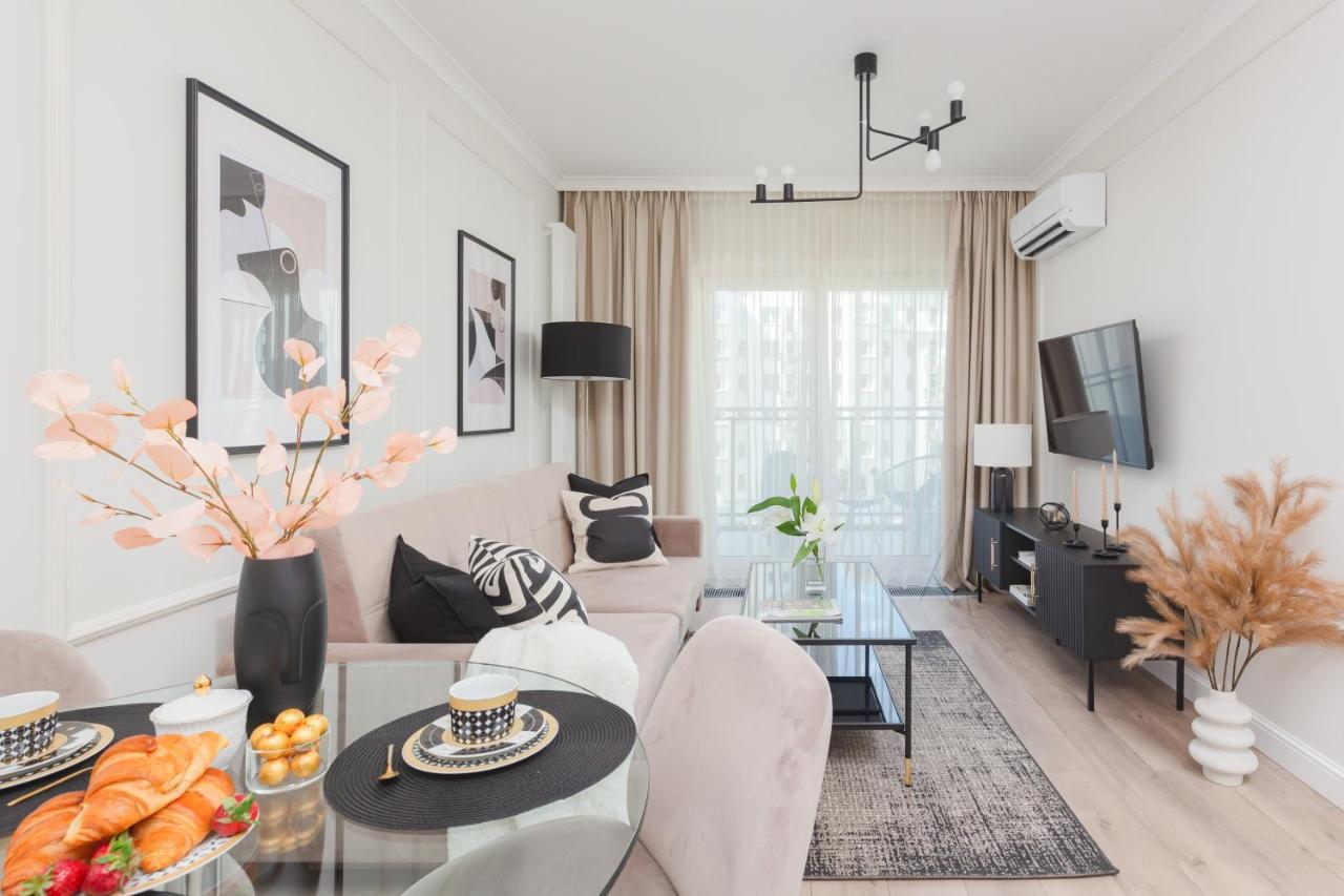 Mennica Residence Central Apartment By Renters Prestige Warschau Exterior foto
